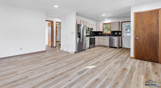 209 SAINT PAUL ST, Rapid City, SD 57701