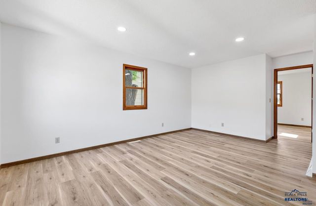 209 SAINT PAUL ST, Rapid City, SD 57701