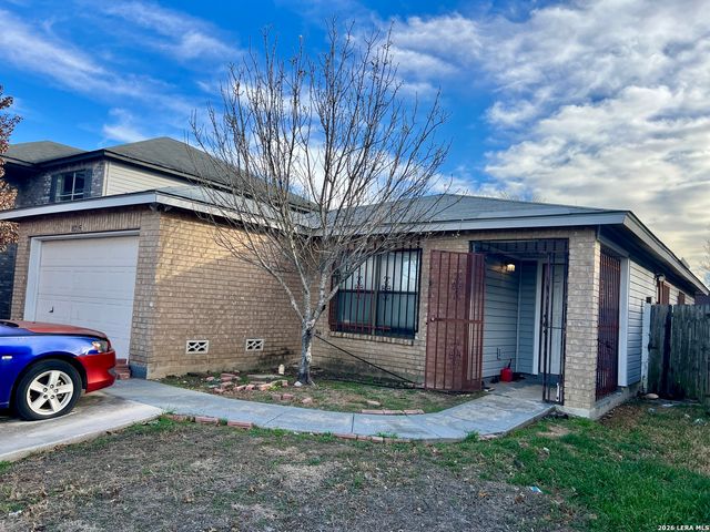 8215 MORNING GRV, Converse, TX 78109