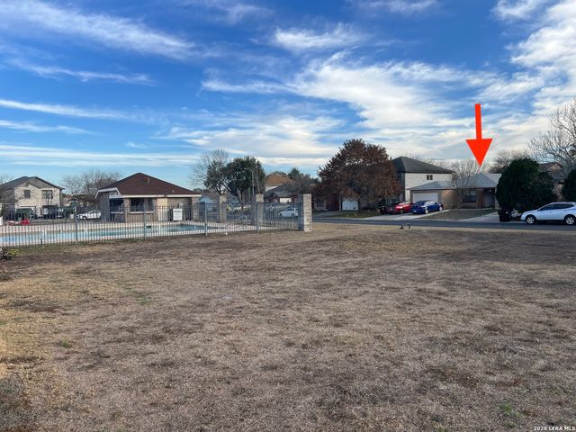 8215 MORNING GRV, Converse, TX 78109