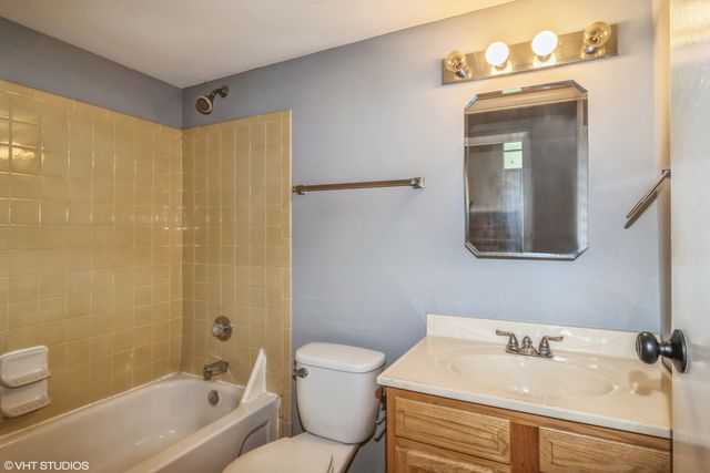 101 SPRINGHILL Drive, Bolingbrook, IL 60440