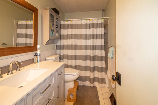 401 Trilane Drive, Young America, MN 55397