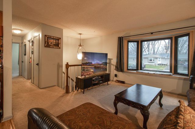 401 Trilane Drive, Young America, MN 55397