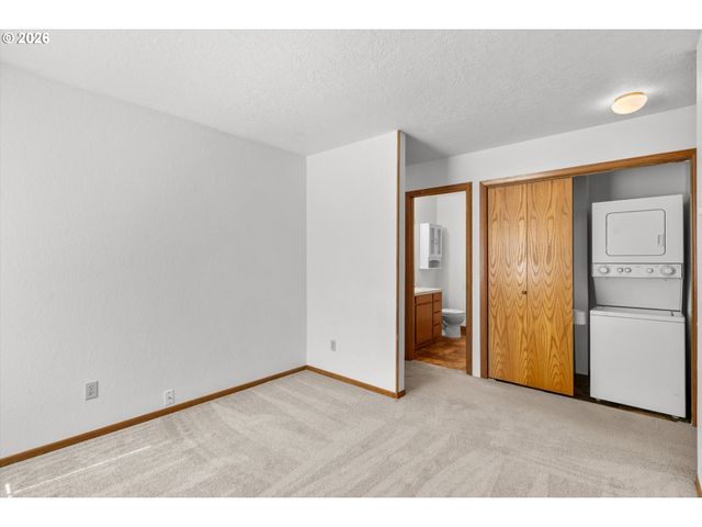 313 CERVANTES, Lake Oswego, OR 97035