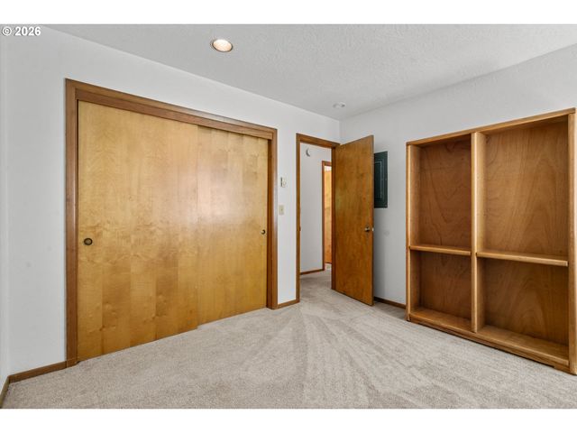 313 CERVANTES, Lake Oswego, OR 97035