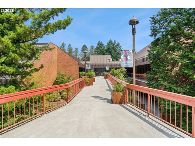 313 CERVANTES, Lake Oswego, OR 97035