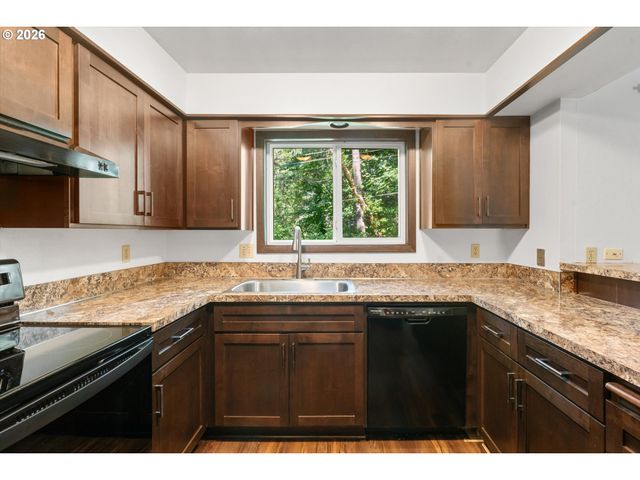 313 CERVANTES, Lake Oswego, OR 97035