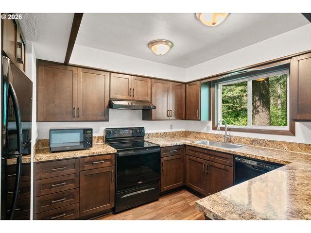 313 CERVANTES, Lake Oswego, OR 97035