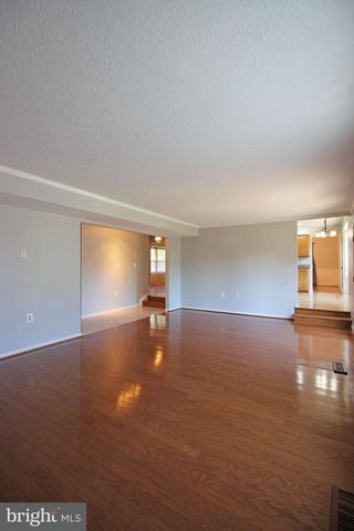 1507 KERSEY LN, Potomac, MD 20854