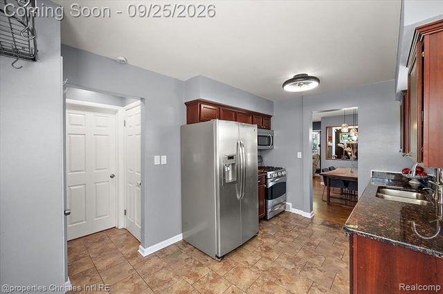 3615 Rockingham Road, Royal Oak, MI 48073