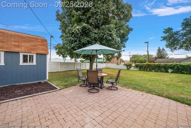 3615 Rockingham Road, Royal Oak, MI 48073