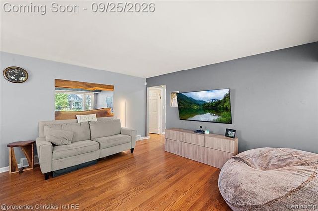 3615 Rockingham Road, Royal Oak, MI 48073