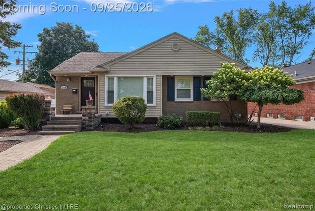 3615 Rockingham Road, Royal Oak, MI 48073
