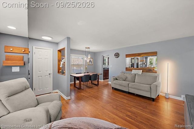 3615 Rockingham Road, Royal Oak, MI 48073