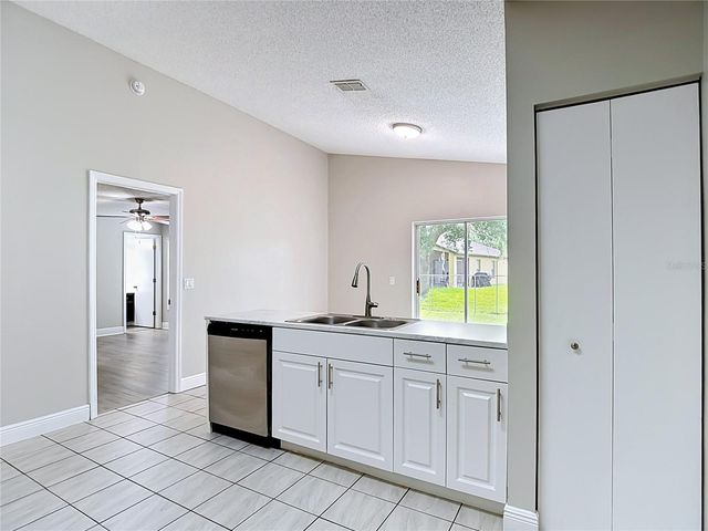 7834 CHADWICK DRIVE, New Port Richey, FL 34654