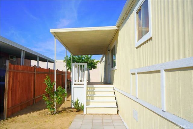 17255 Valley Blvd Sp 12W, Fontana, CA 92335