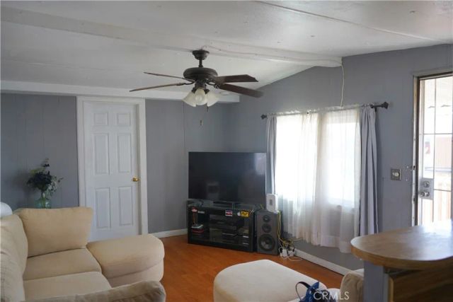 17255 Valley Blvd Sp 12W, Fontana, CA 92335