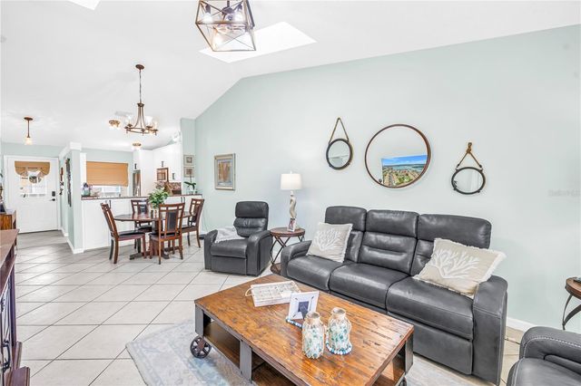 228 SUN VISTA COURT N 70, Treasure Island, FL 33706