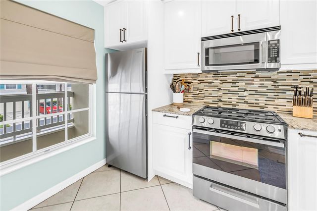 228 SUN VISTA COURT N 70, Treasure Island, FL 33706