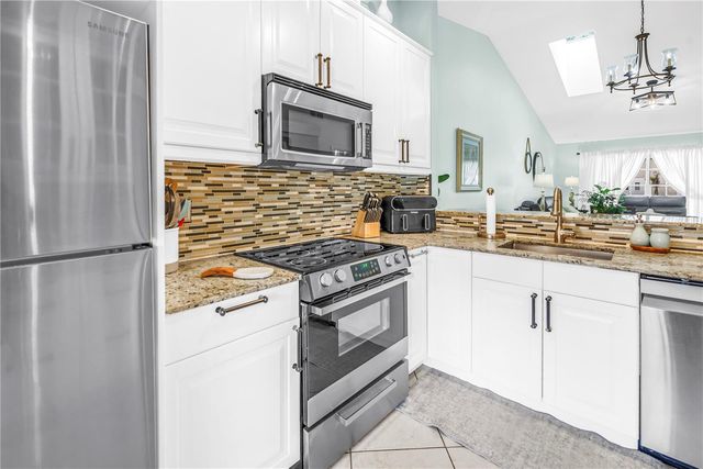 228 SUN VISTA COURT N 70, Treasure Island, FL 33706