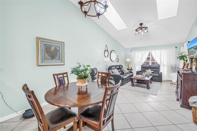 228 SUN VISTA COURT N 70, Treasure Island, FL 33706