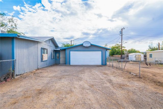 3736 E Canary Lane, Kingman, AZ 86409