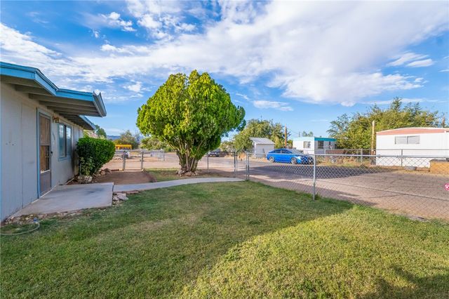 3736 E Canary Lane, Kingman, AZ 86409