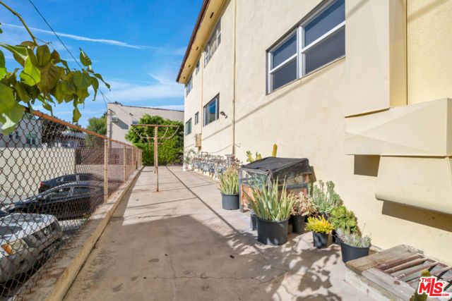 7236 Fountain Avenue, West Hollywood, CA 90046