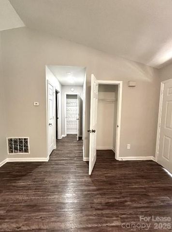 6530 Pineburr Road, Charlotte, NC 28211