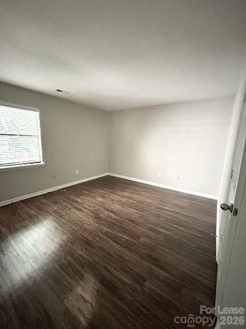 6530 Pineburr Road, Charlotte, NC 28211