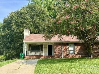 6530 Pineburr Road, Charlotte, NC 28211
