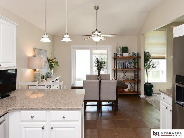 20911 Hampton Circle, Gretna, NE 68028