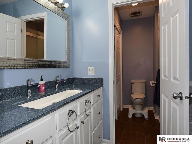 20911 Hampton Circle, Gretna, NE 68028