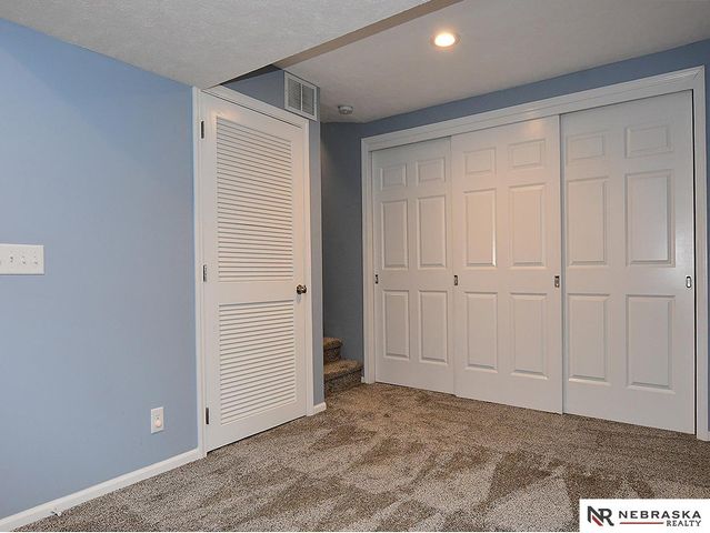 20911 Hampton Circle, Gretna, NE 68028
