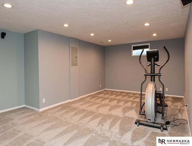 20911 Hampton Circle, Gretna, NE 68028