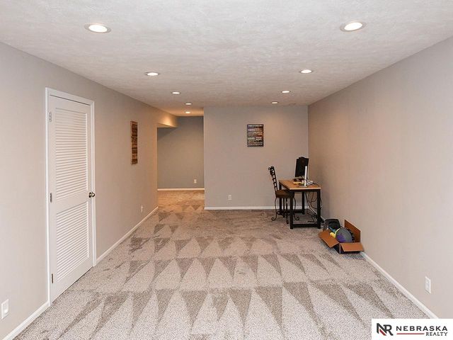 20911 Hampton Circle, Gretna, NE 68028