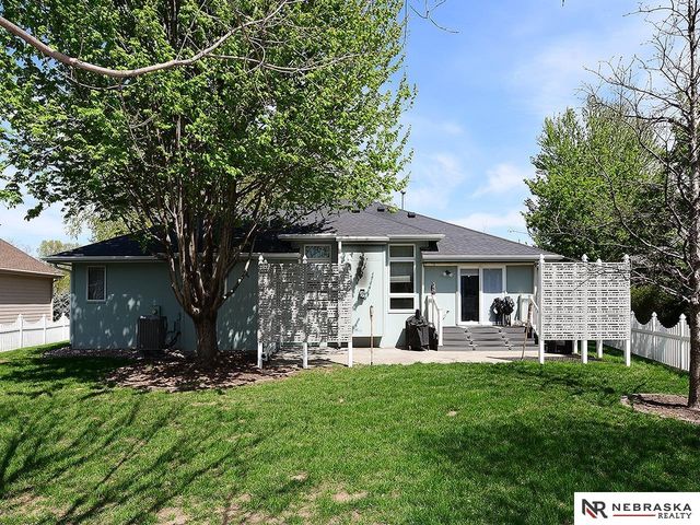 20911 Hampton Circle, Gretna, NE 68028