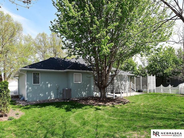 20911 Hampton Circle, Gretna, NE 68028