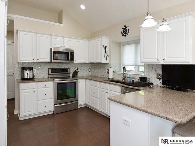 20911 Hampton Circle, Gretna, NE 68028