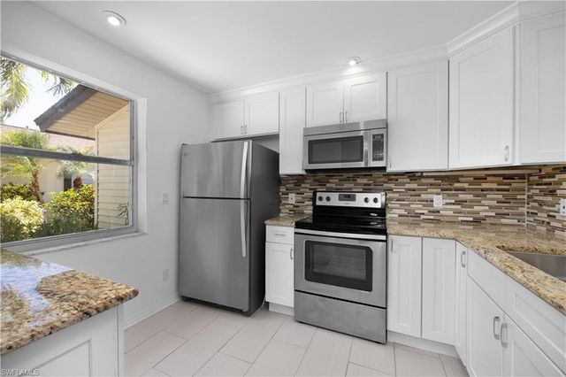 1031 Pine Isle LN 1031, Naples, FL 34112