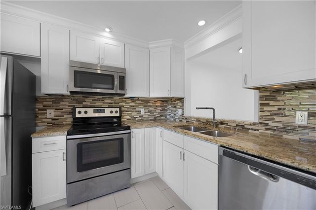 1031 Pine Isle LN 1031, Naples, FL 34112