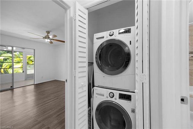 1031 Pine Isle LN 1031, Naples, FL 34112