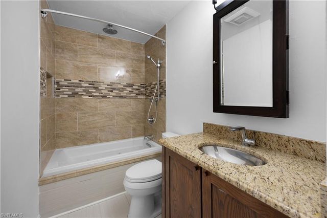 1031 Pine Isle LN 1031, Naples, FL 34112