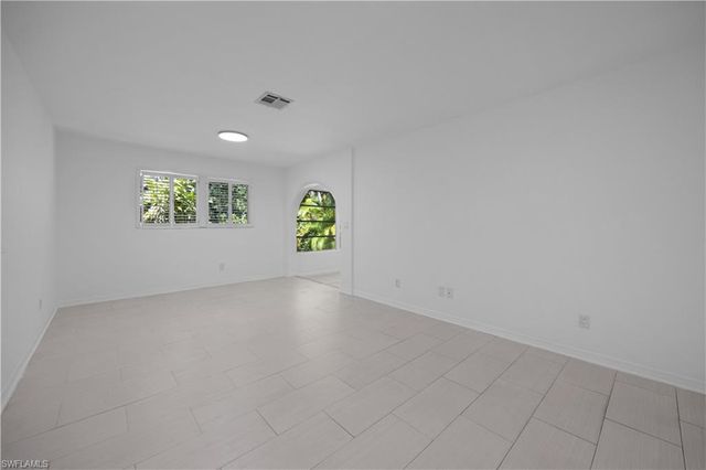 1031 Pine Isle LN 1031, Naples, FL 34112