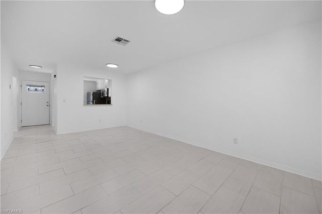 1031 Pine Isle LN 1031, Naples, FL 34112