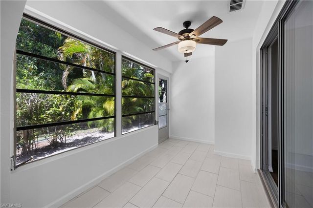 1031 Pine Isle LN 1031, Naples, FL 34112