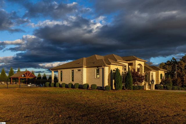 3505 Ballenger Road, Greer, SC 29651