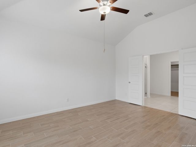 132 RENO TRL, Floresville, TX 78114
