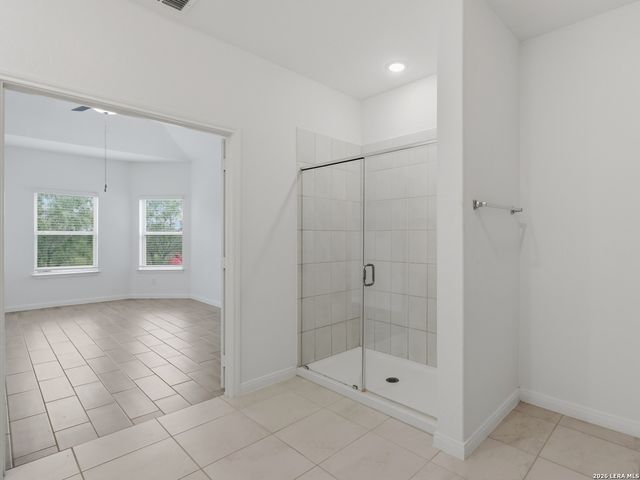 132 RENO TRL, Floresville, TX 78114