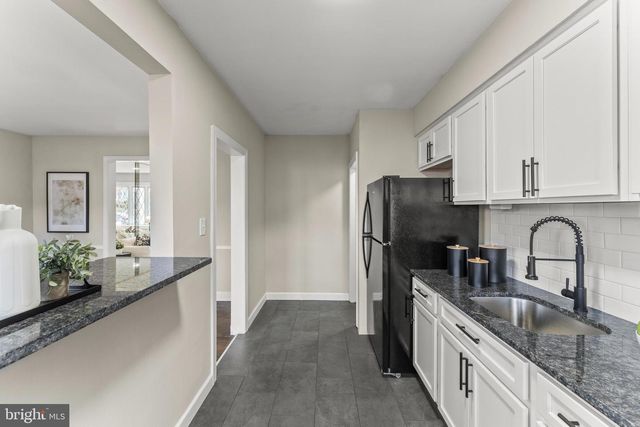 1324 CROFTON RD, Baltimore, MD 21239